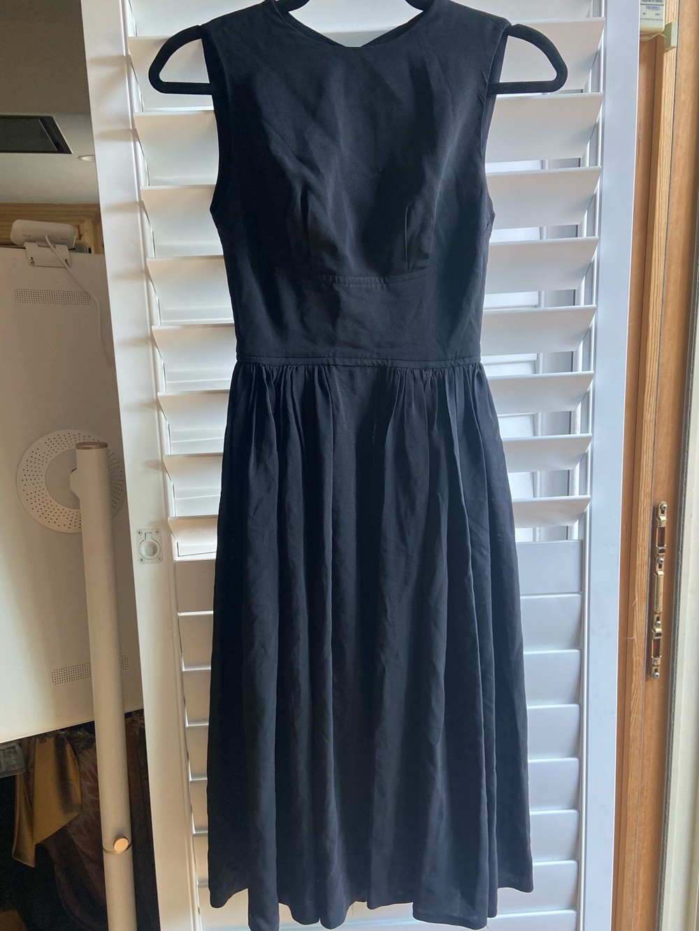 Elegant Sleeveless Black Midi Dress VInTAGE!!! For a steal!!!